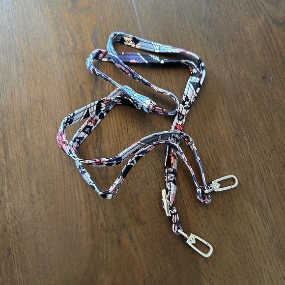 Vera Bradley NWOT wallet crossbody purse floral pink purple white oranate blooms - Picture 4 of 8